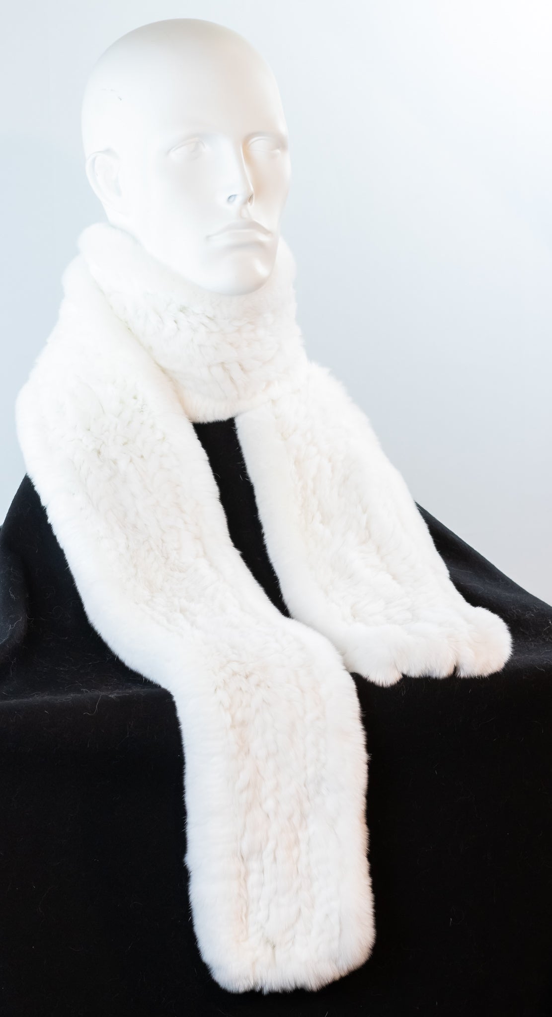 Knitted White Chinchilla Rex Rabbit Scarf – Alaska Fur