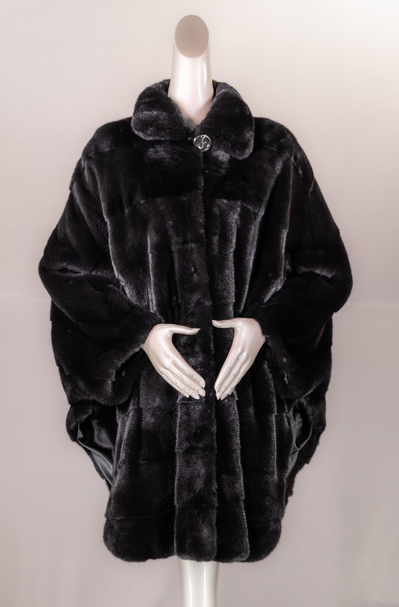 Sectional Blackglama Mink Cape