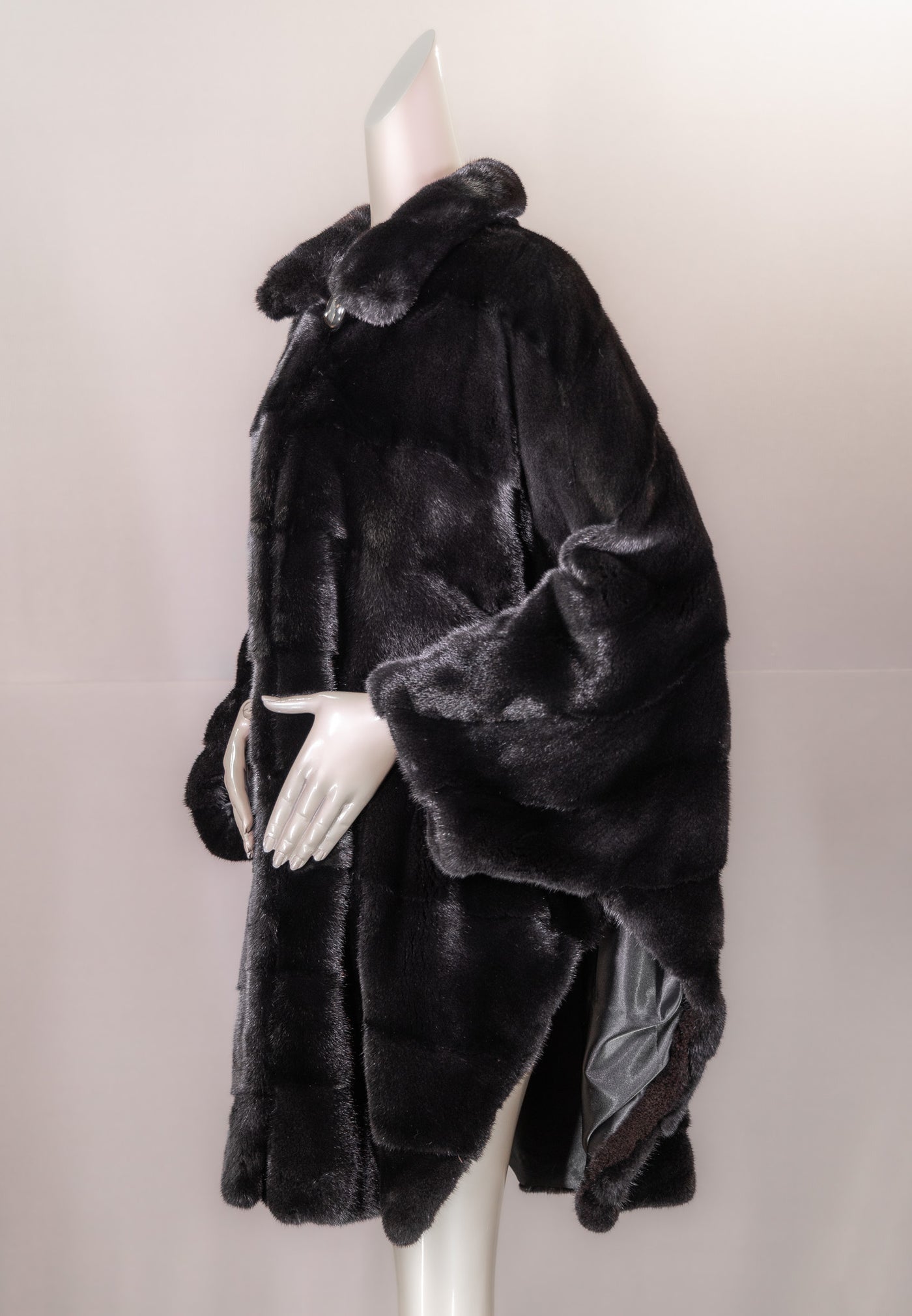 Sectional Blackglama Mink Cape