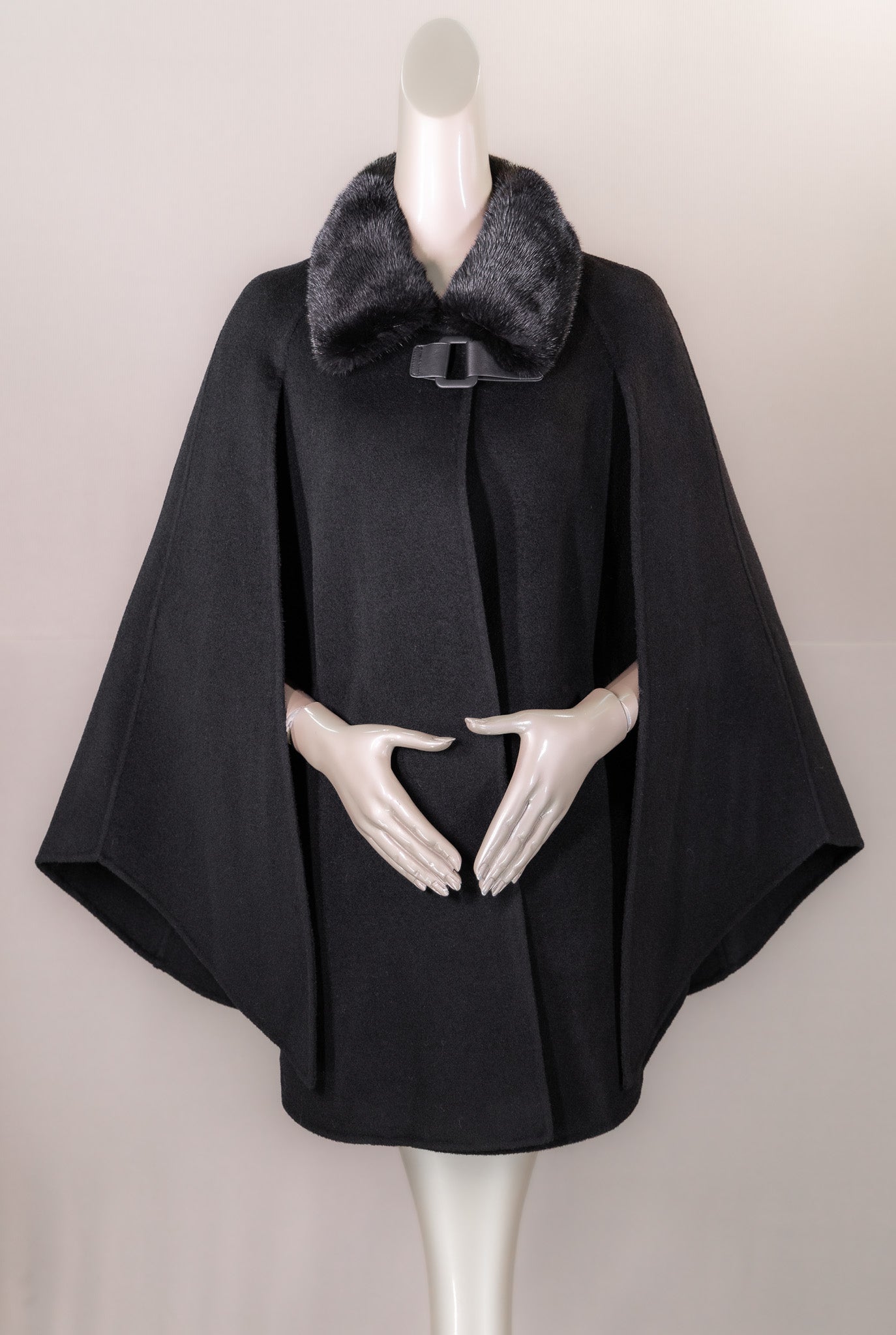 Cashmere Cape with Mink Shirt Collar