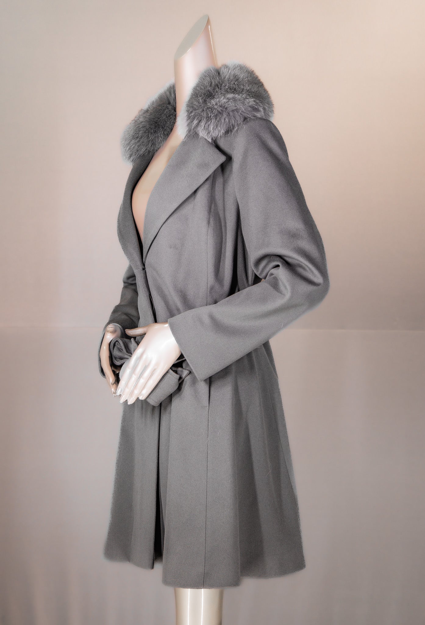 100% Virgin Wool Stroller with Fox Collar