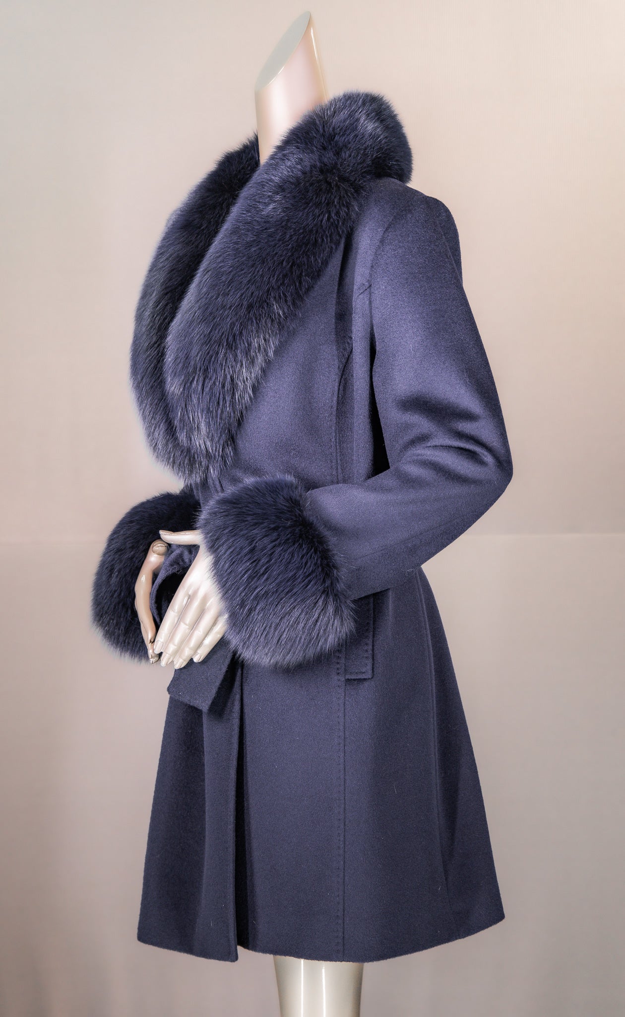 100% Virgin Wool Stroller with Fox Collar