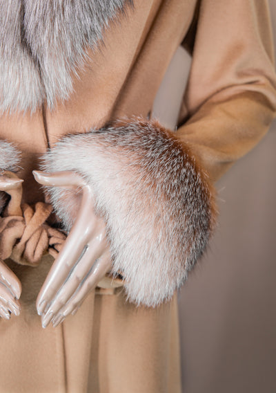 100% Virgin Wool Coat with Natural Crystal Fox