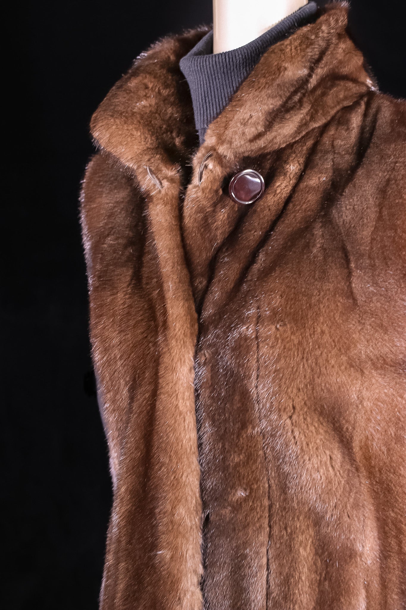 Full-Skin Mahogany Mink Vest Reversible to Taffeta Rainwear