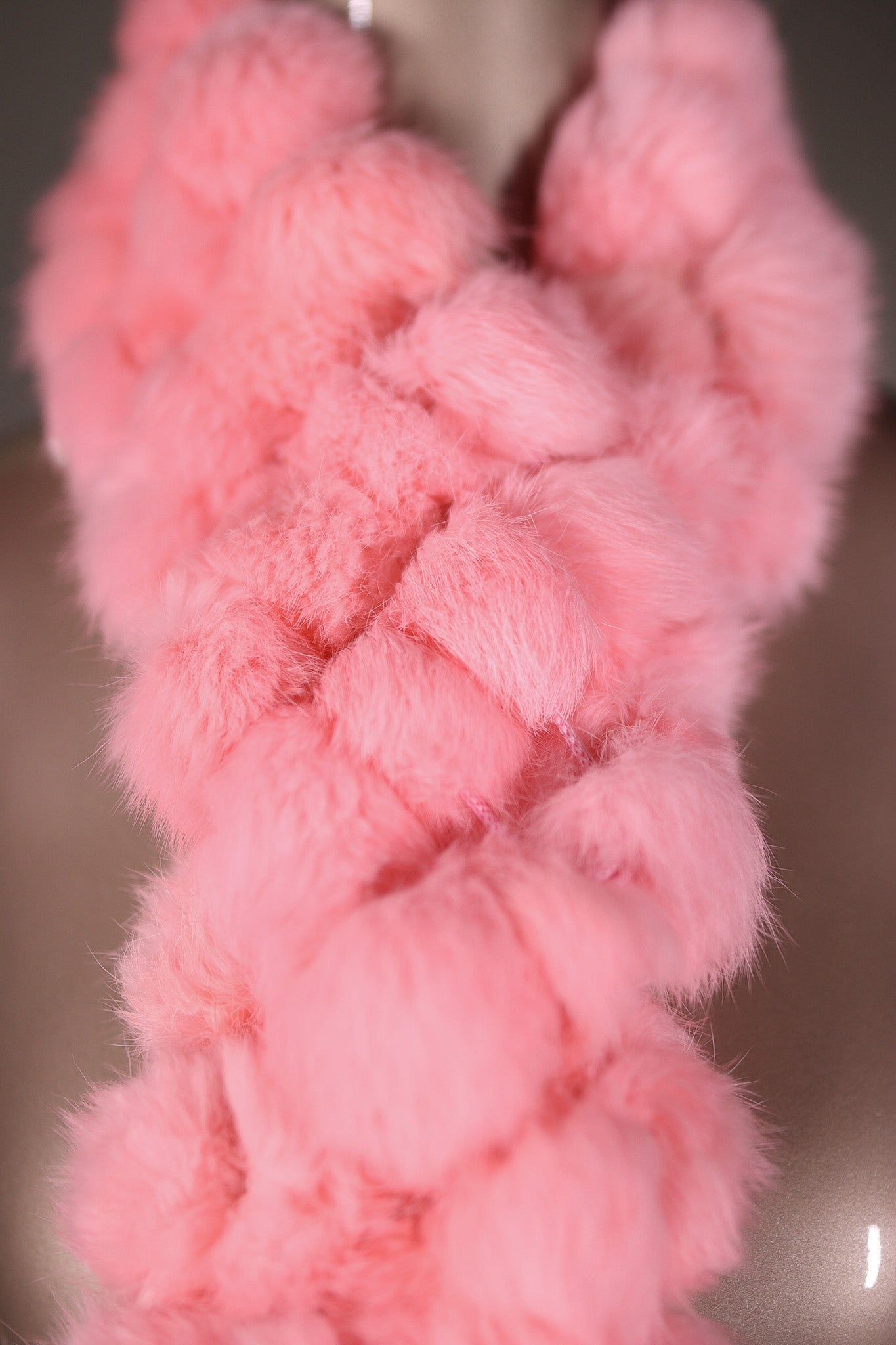 W20 Luxe Faux Fur Pom Pom Scarves - Dusty pink – Le Petit Bouton