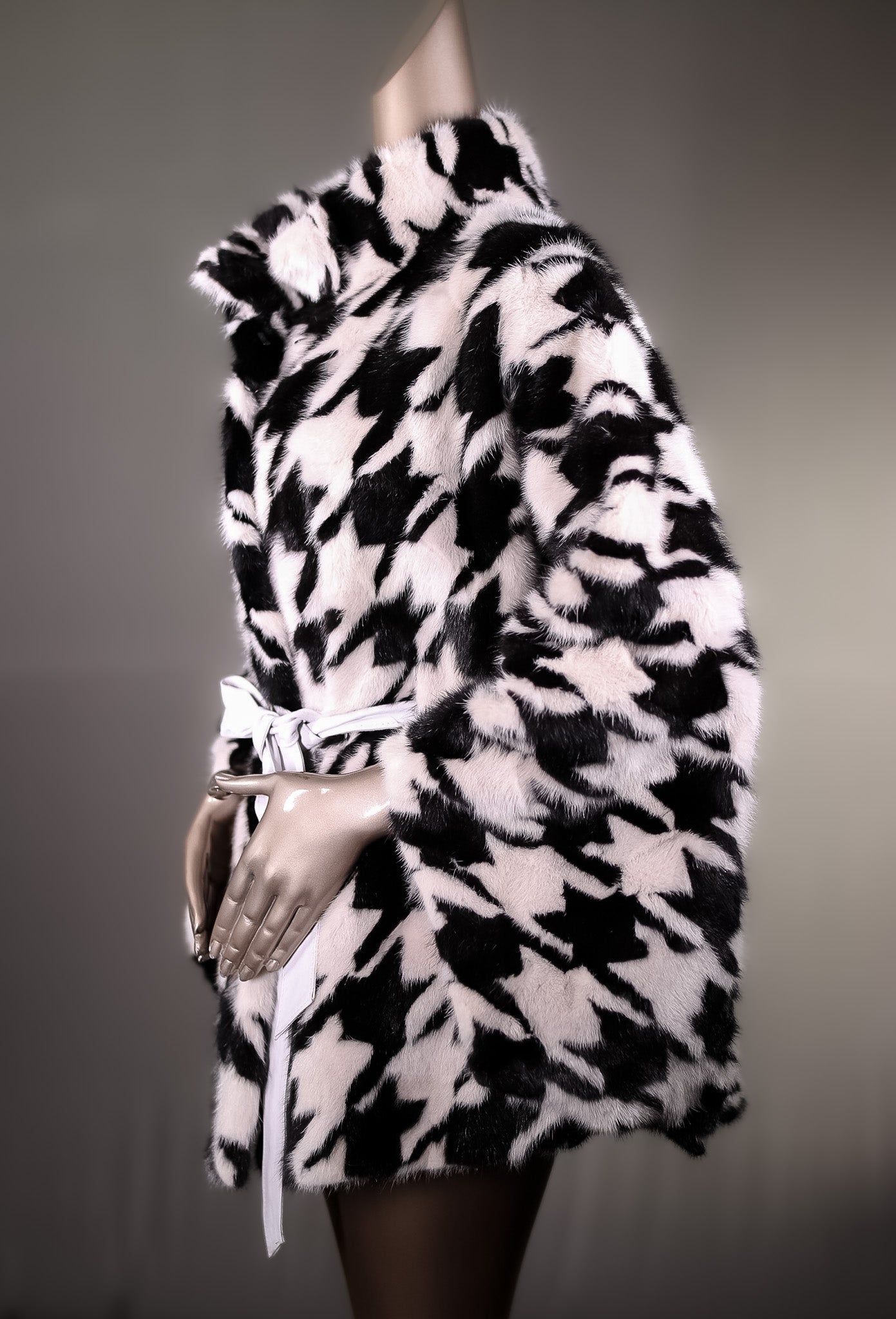 Black and White Houndstooth Belted Sectional Mink Cape