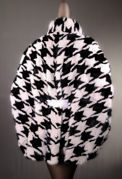 Black and White Houndstooth Belted Sectional Mink Cape